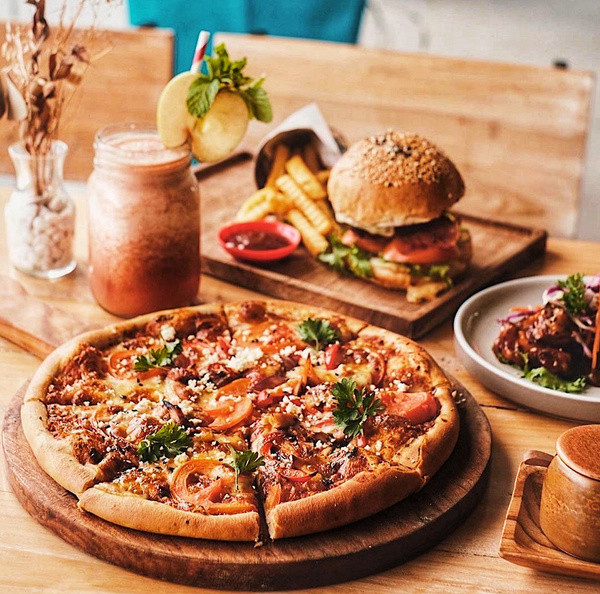 Burger and pizza